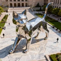 3D Geometric Huge Cat Statue