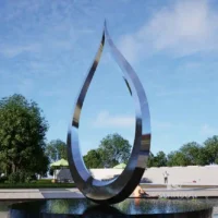 Stainless Steel Mirror Loop Statue