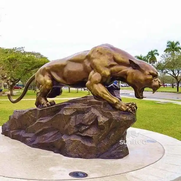 Bronze Leopard Statue