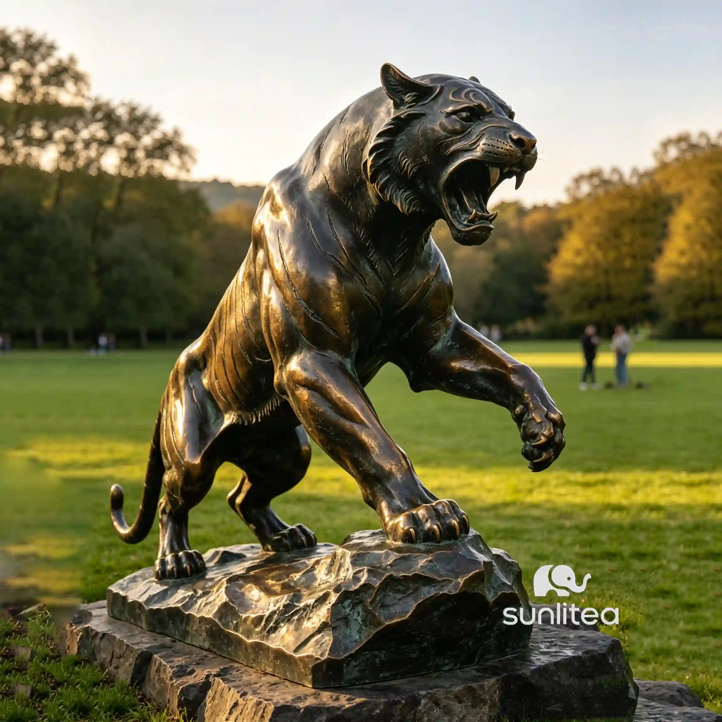 Roaring Tiger Statue