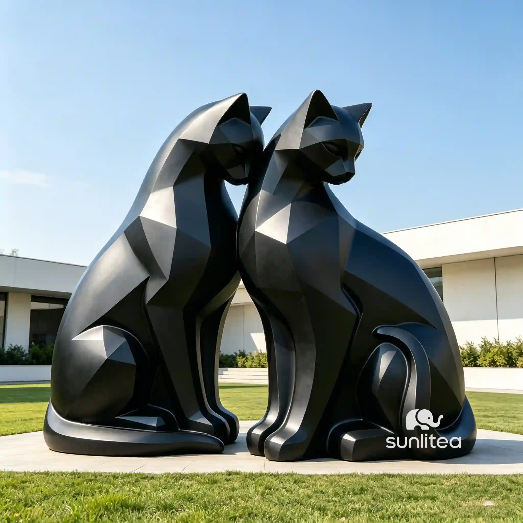 Siamese Cat Statue