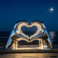 Garden Decor Metal Heart Hand Sculpture With Light